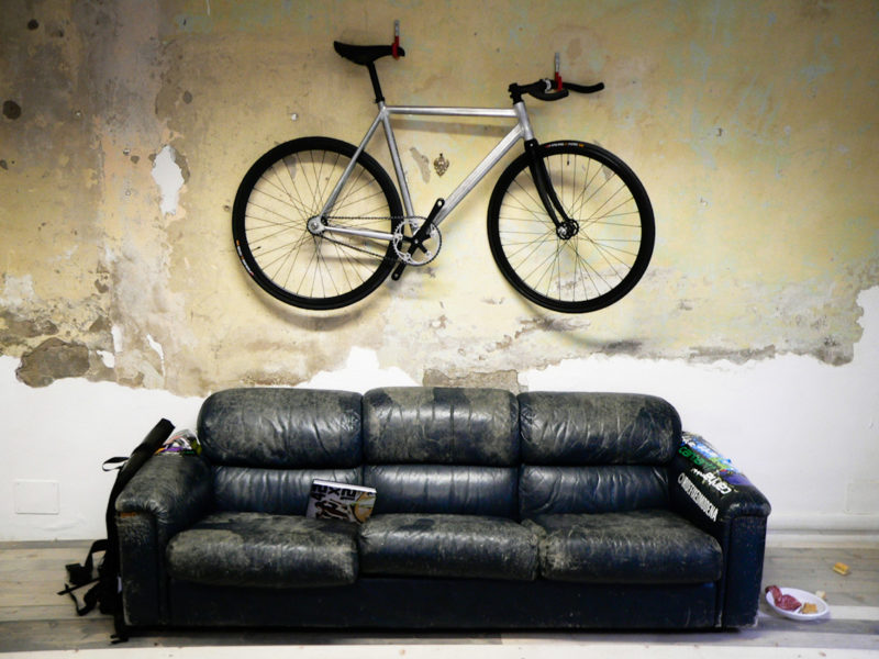Как хранить велосипед в квартире