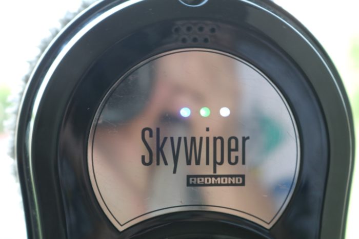Redmond SkyWiper RV-RW001S