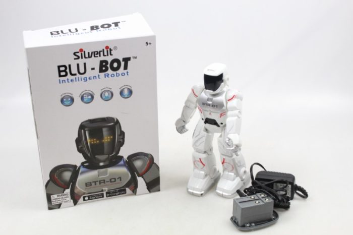 Silverlit blu bot