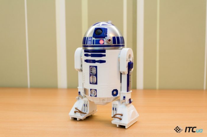 Вы сейчас просматриваете Беспроводной интерактивный робот Sphero R2-D2: дизайн и возможности, особенности, характеристики, цена и где купить в России