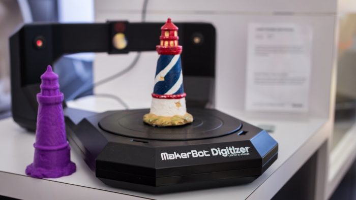 Подробнее о статье Обзор способностей сканера Makerbot Digitizer, характеристики, где купить недорого