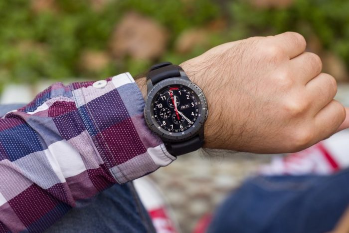 Подробнее о статье Обзор характеристик смарт-часов Samsung Gear S3 Frontier