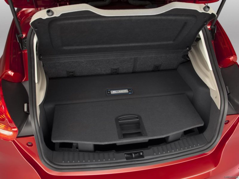 ford focus electric багажник