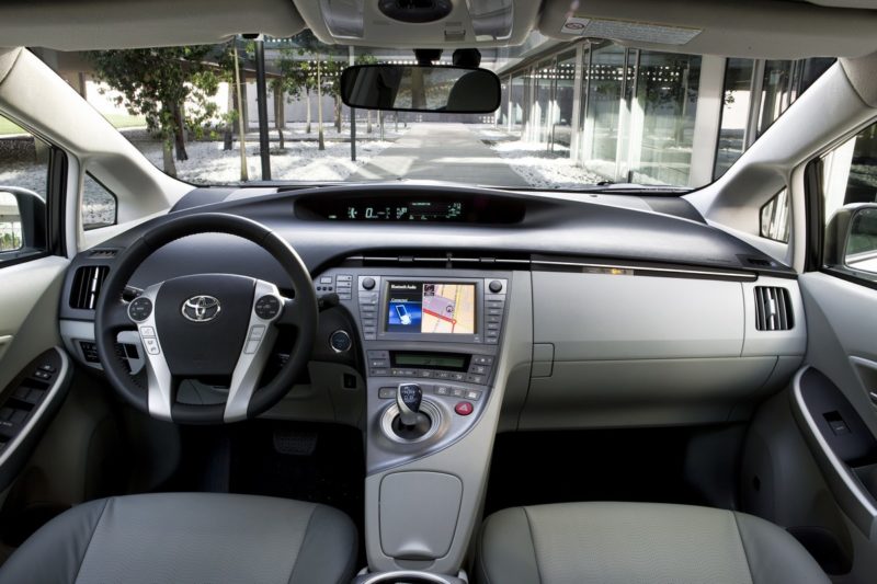 Toyota Prius III электроника