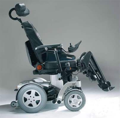 Коляска с электроприводом для инвалидов 