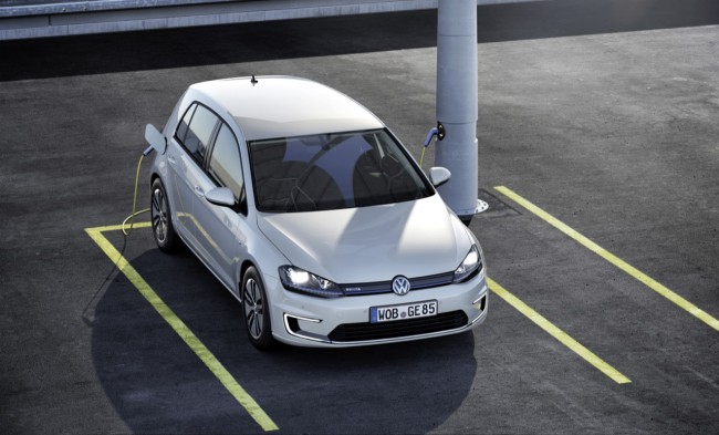Электромобиль Volkswagen e-Golf зарядка