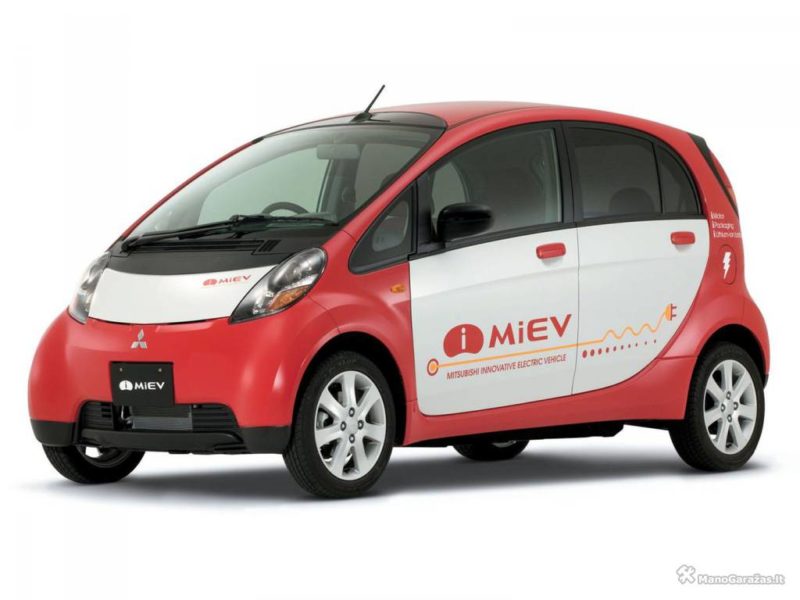 Первый электромобиль Японии Mitsubishi i-MiEV