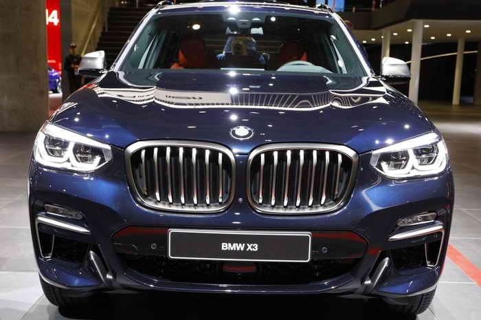 BMW IX3
