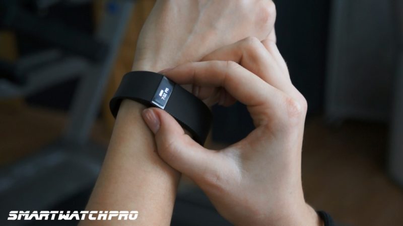 Браслет fitbit charge