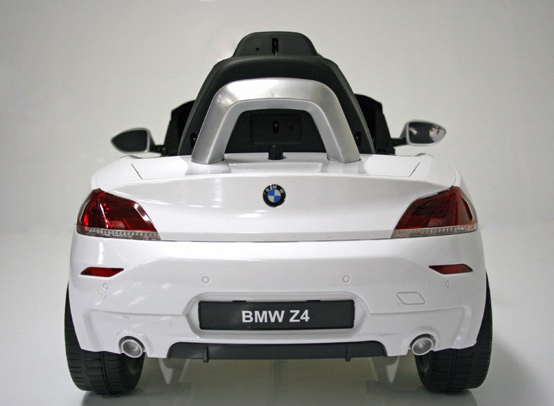 Эргономика электромобиля BMW Z4 задний вид