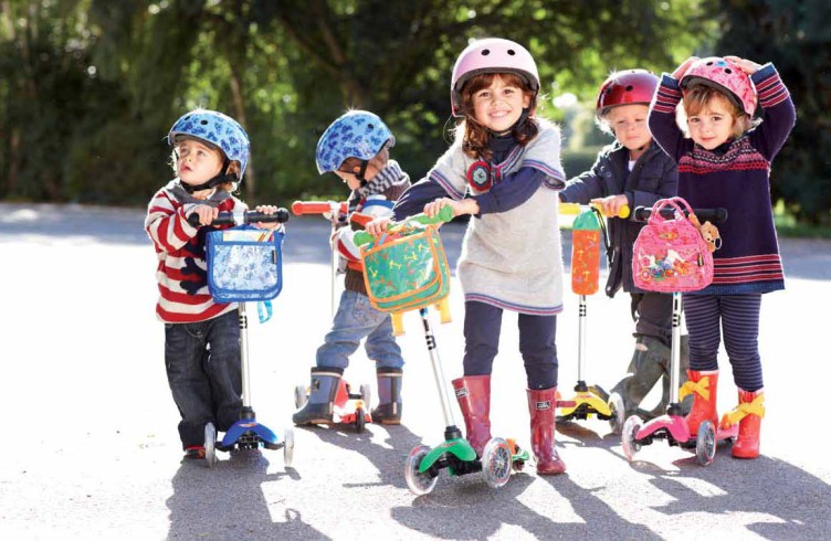 Польза езды на детских 3-х колесных самокатах